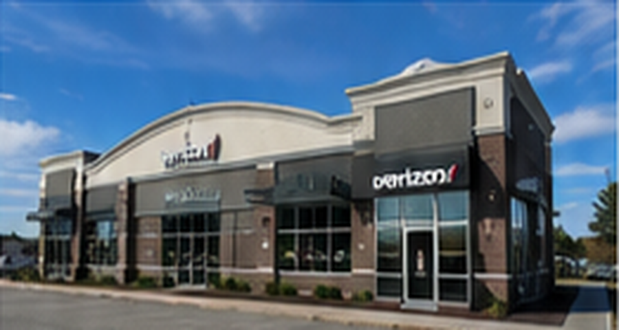Retail building for lease in Framingham